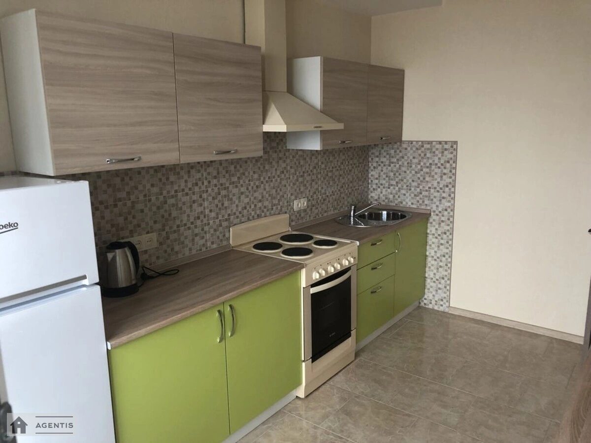 Сдам квартиру 1 комната, 40 m², 23 эт./25 этажей. 45, Правды 45, Киев. 