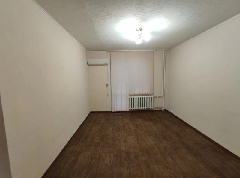 Office for rent. 4 rooms, 72 m², 2nd floor/9 floors. 40, Obolonskiy 40, Kyiv. 