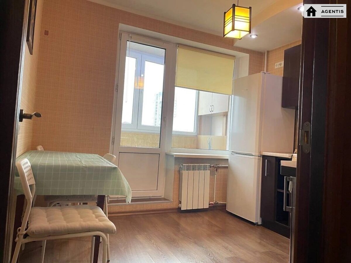 Сдам квартиру 1 комната, 34 m², 6 эт./16 этажей. 49, Юрія Іллєнка вул. (Мельникова), Киев. 