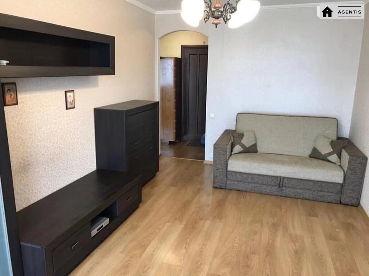 Сдам квартиру 1 комната, 34 m², 6 эт./16 этажей. 49, Юрія Іллєнка вул. (Мельникова), Киев. 