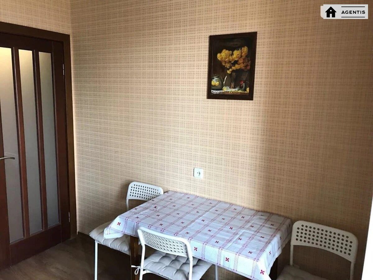 Сдам квартиру 1 комната, 34 m², 6 эт./16 этажей. 49, Юрія Іллєнка вул. (Мельникова), Киев. 