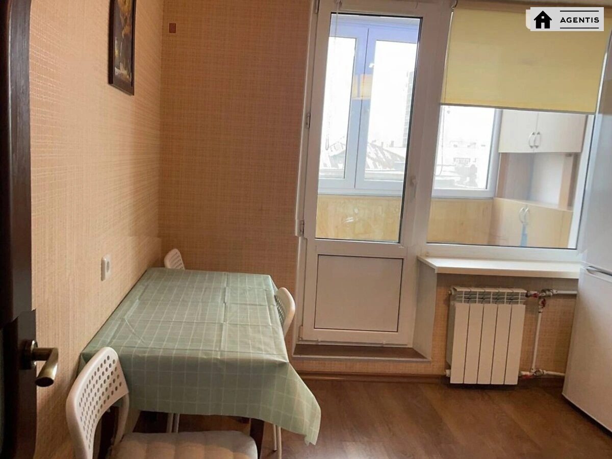 Сдам квартиру 1 комната, 34 m², 6 эт./16 этажей. 49, Юрія Іллєнка вул. (Мельникова), Киев. 