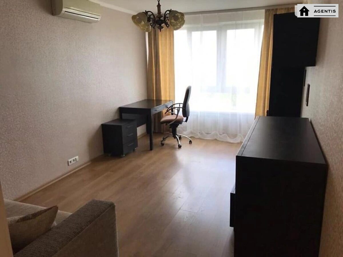 Сдам квартиру 1 комната, 34 m², 6 эт./16 этажей. 49, Юрія Іллєнка вул. (Мельникова), Киев. 