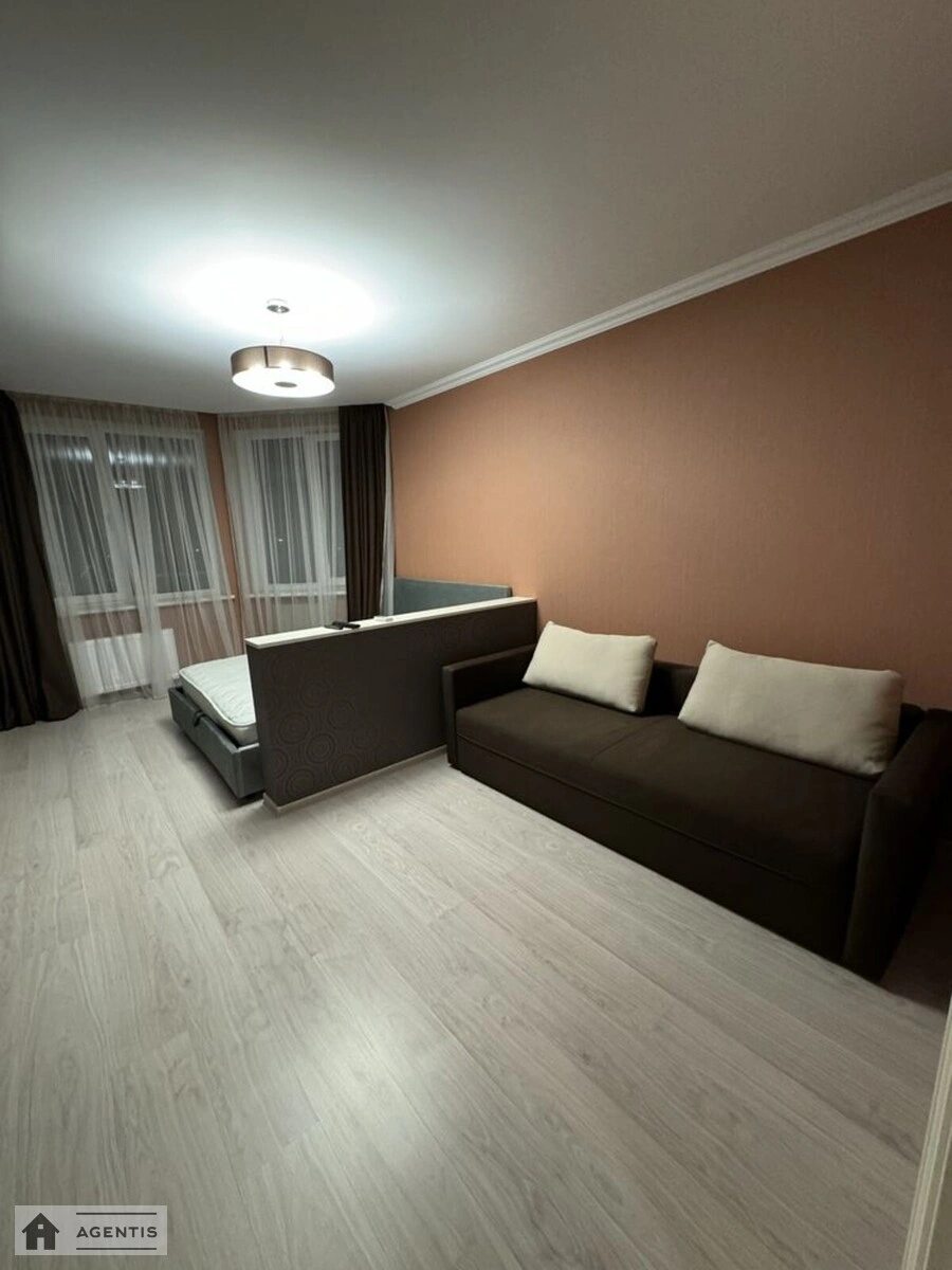 Apartment for rent 1 room, 52 m², 18th fl./26 floors. Bakynska, Kyiv. 