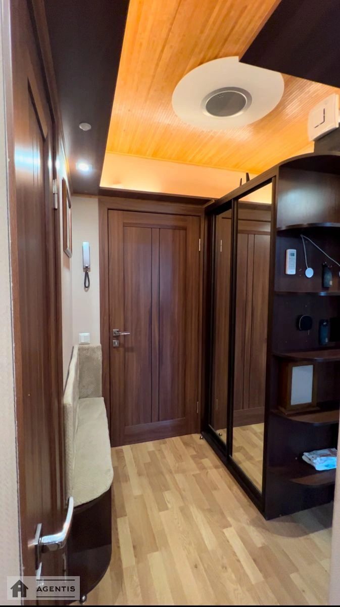 Здам квартиру 1 кімната, 37 m², 6 пов./9 поверхів. 7, Михайла Котельникова вул., Київ. 