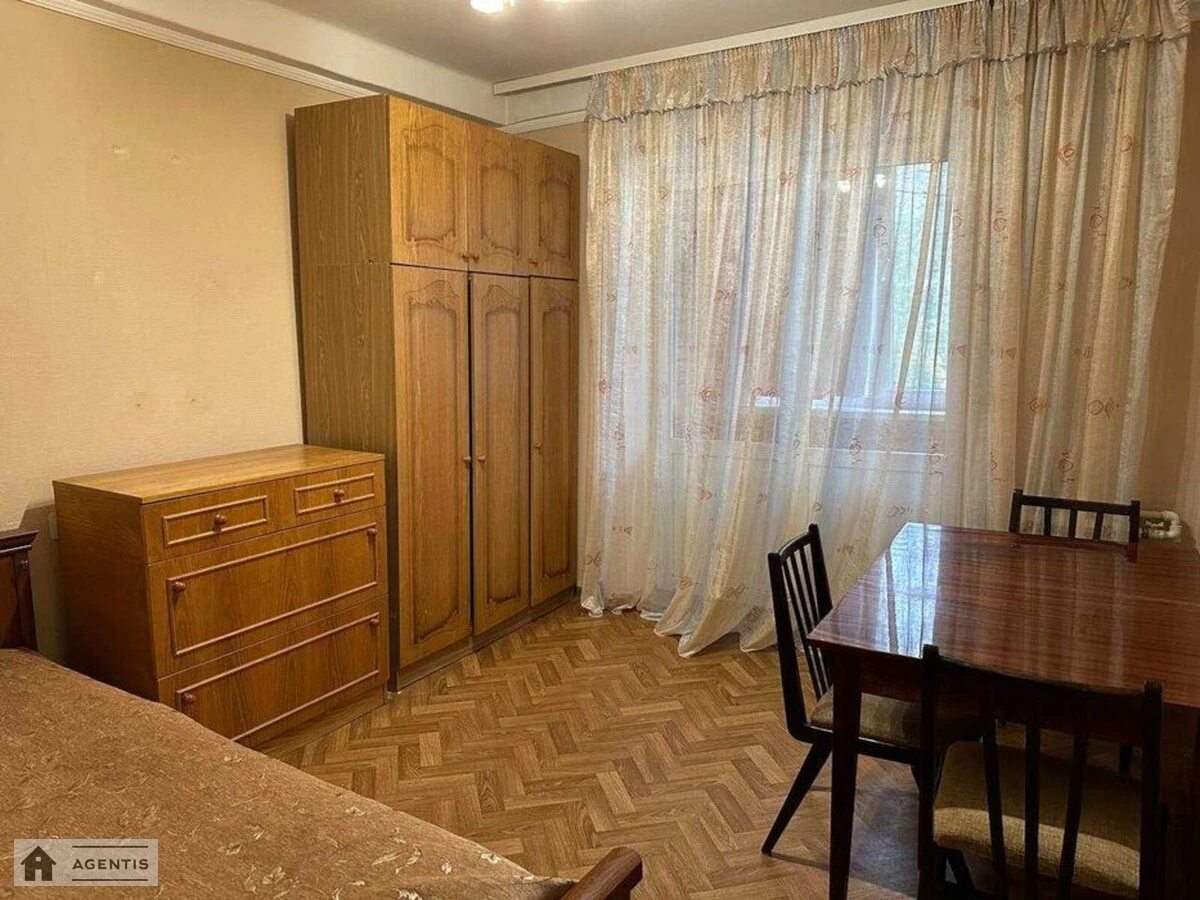 Здам квартиру 2 кімнати, 45 m², 5 пов./9 поверхів. 13, Жуля Верна бульв. (Ромена Роллана), Київ. 