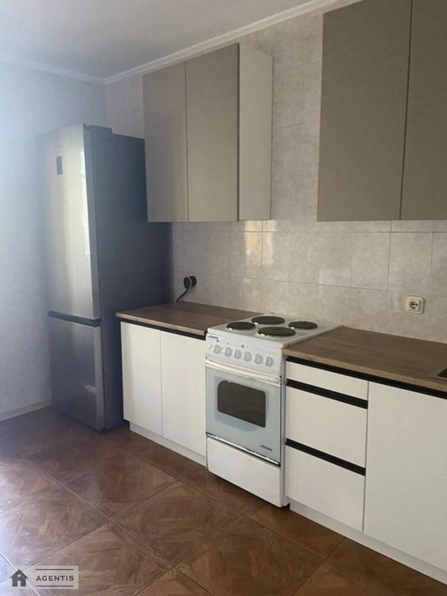 Здам квартиру 2 кімнати, 70 m², 1 пов./12 поверхів. 2, Федора Ернста вул., Київ. 