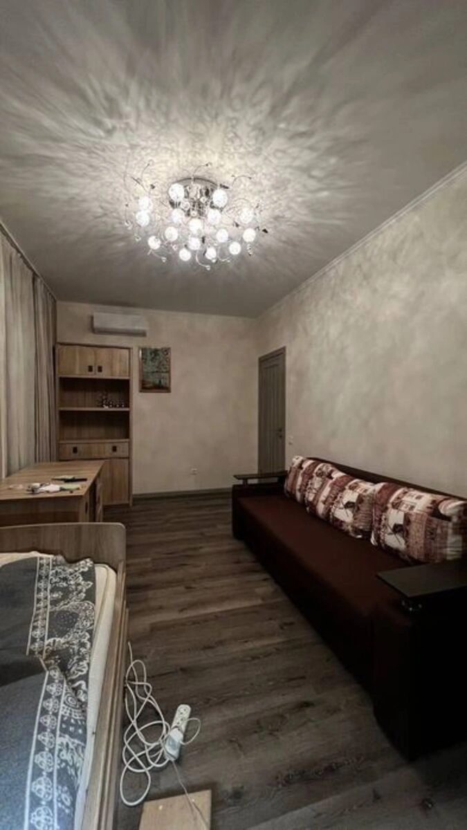 Здам квартиру 3 кімнати, 79 m², 5 пов./25 поверхів. Осокорська, Київ. 