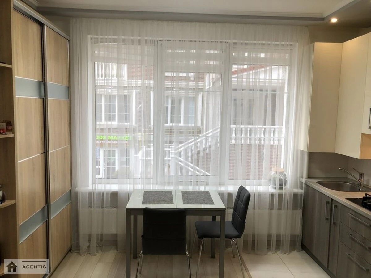 Apartment for rent 1 room, 28 m², 2nd fl./6 floors. 10, Dmytra Lutsenka vul., Kyiv. 