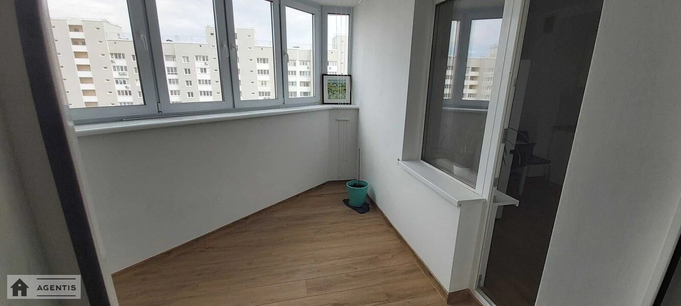 Apartment for rent 2 rooms, 75 m², 23rd fl./25 floors. 3, Baltiyskiy 3, Kyiv. 