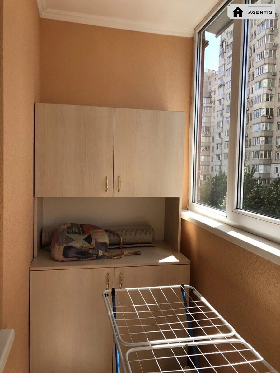 Apartment for rent 2 rooms, 74 m², 4th fl./26 floors. 9, Knyazhiy Zaton 9, Kyiv. 