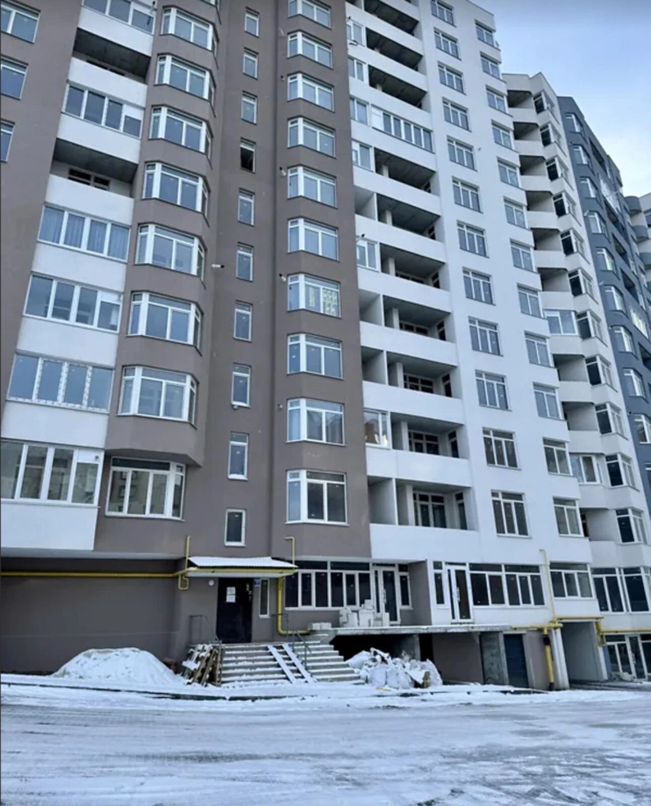 Продаж 3к квартири 75 кв. м на вул. Київська