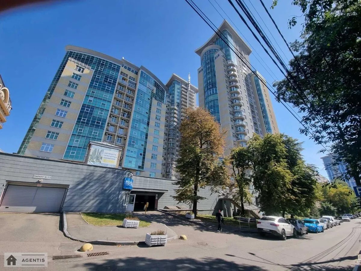 Сдам квартиру 2 комнаты, 92 m², 6 эт./14 этажей. 59, Зверинецкая 59, Киев. 