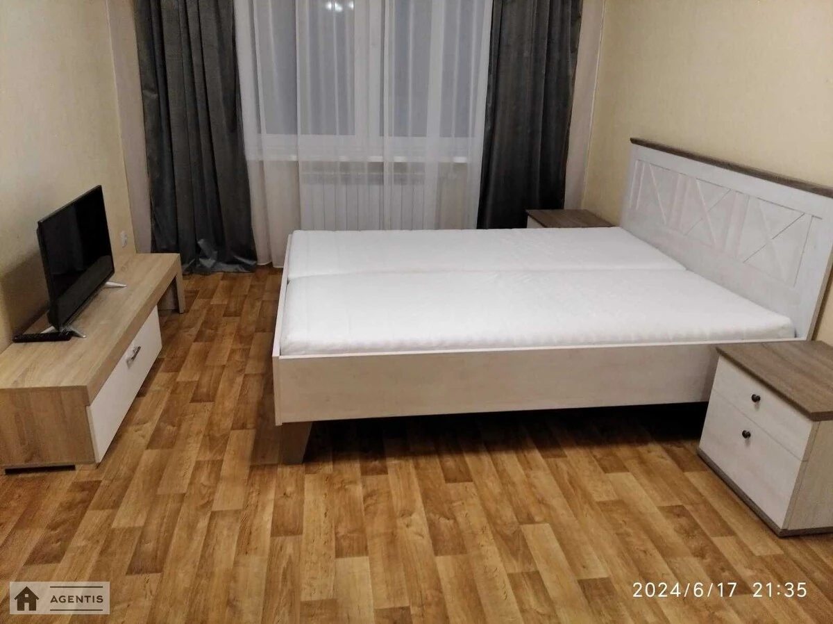 Здам квартиру 1 кімната, 41 m², 6 пов./22 поверхи. Петра Григоренка просп., Київ. 