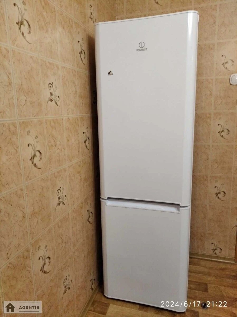 Здам квартиру 1 кімната, 41 m², 6 пов./22 поверхи. Петра Григоренка просп., Київ. 