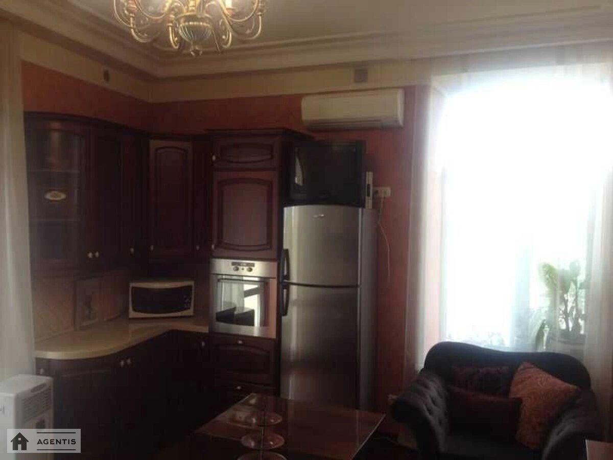 Apartment for rent 4 rooms, 140 m², 6th fl./7 floors. 14, Yaroslaviv Val 14, Kyiv. 