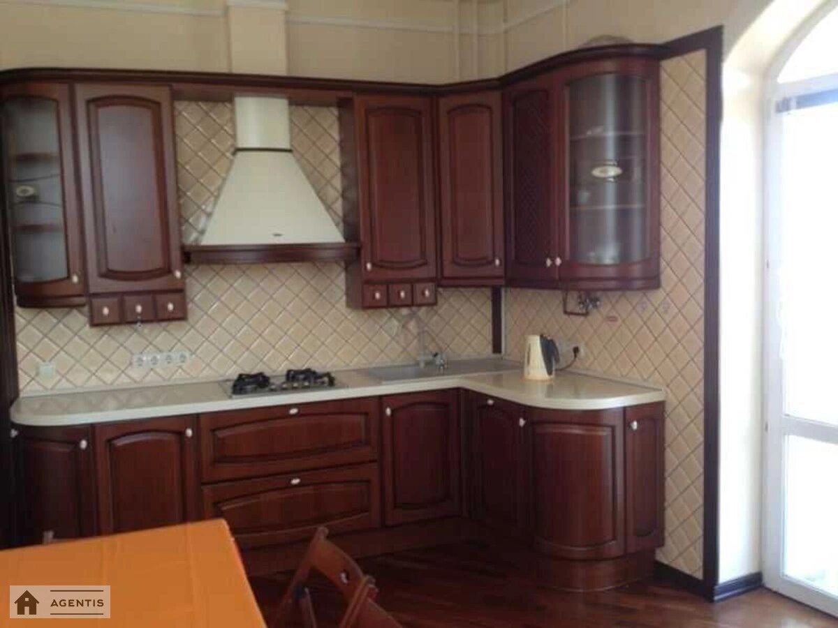 Apartment for rent 4 rooms, 140 m², 6th fl./7 floors. 14, Yaroslaviv Val 14, Kyiv. 