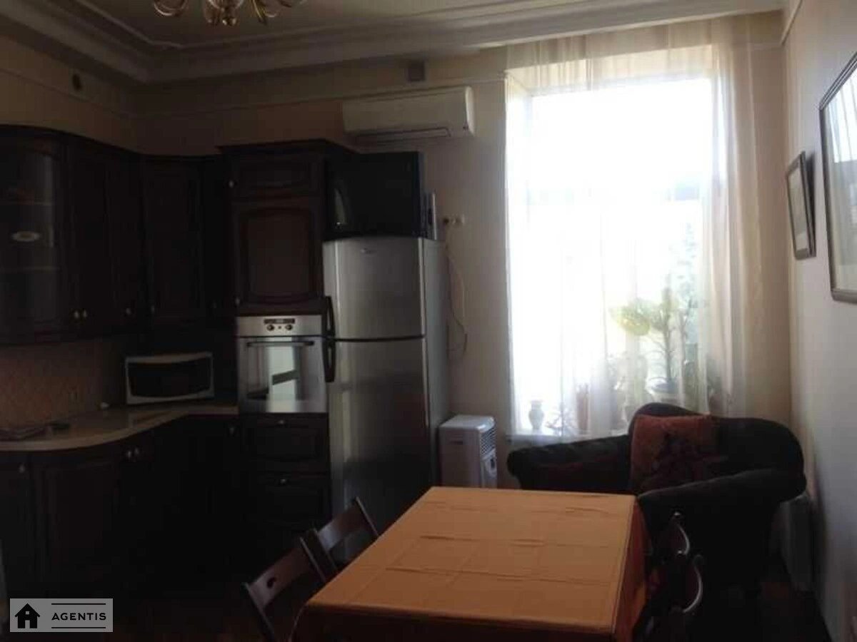 Apartment for rent 4 rooms, 140 m², 6th fl./7 floors. 14, Yaroslaviv Val 14, Kyiv. 