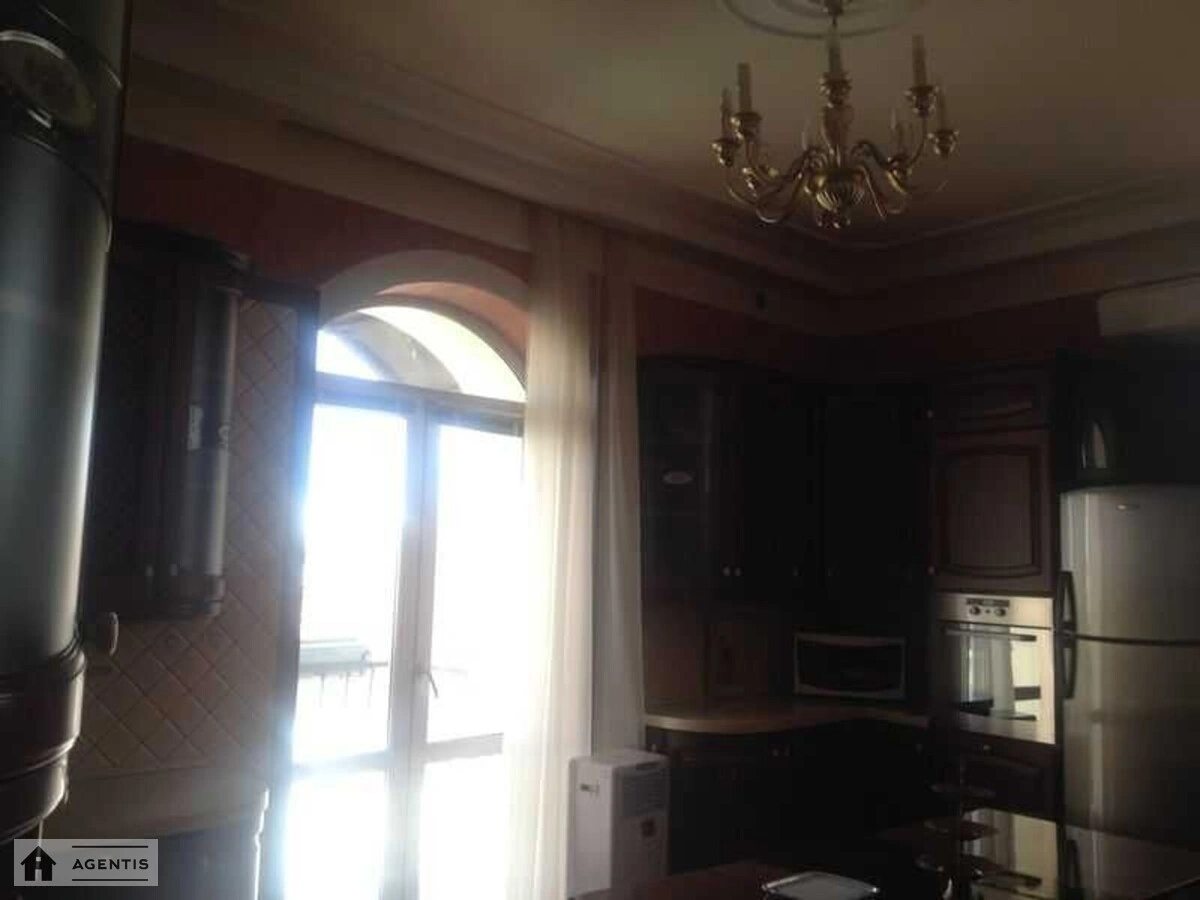 Apartment for rent 4 rooms, 140 m², 6th fl./7 floors. 14, Yaroslaviv Val 14, Kyiv. 