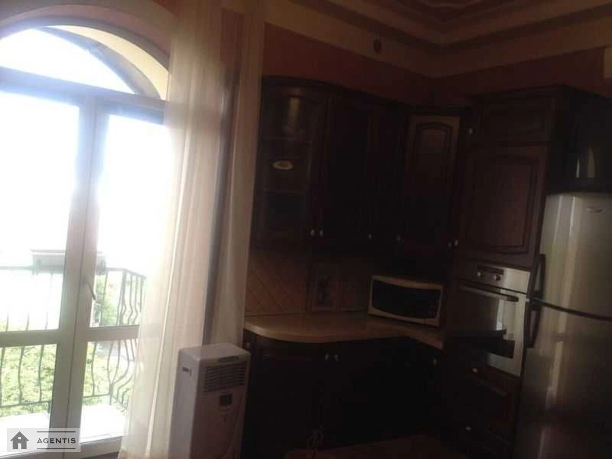 Apartment for rent 4 rooms, 140 m², 6th fl./7 floors. 14, Yaroslaviv Val 14, Kyiv. 