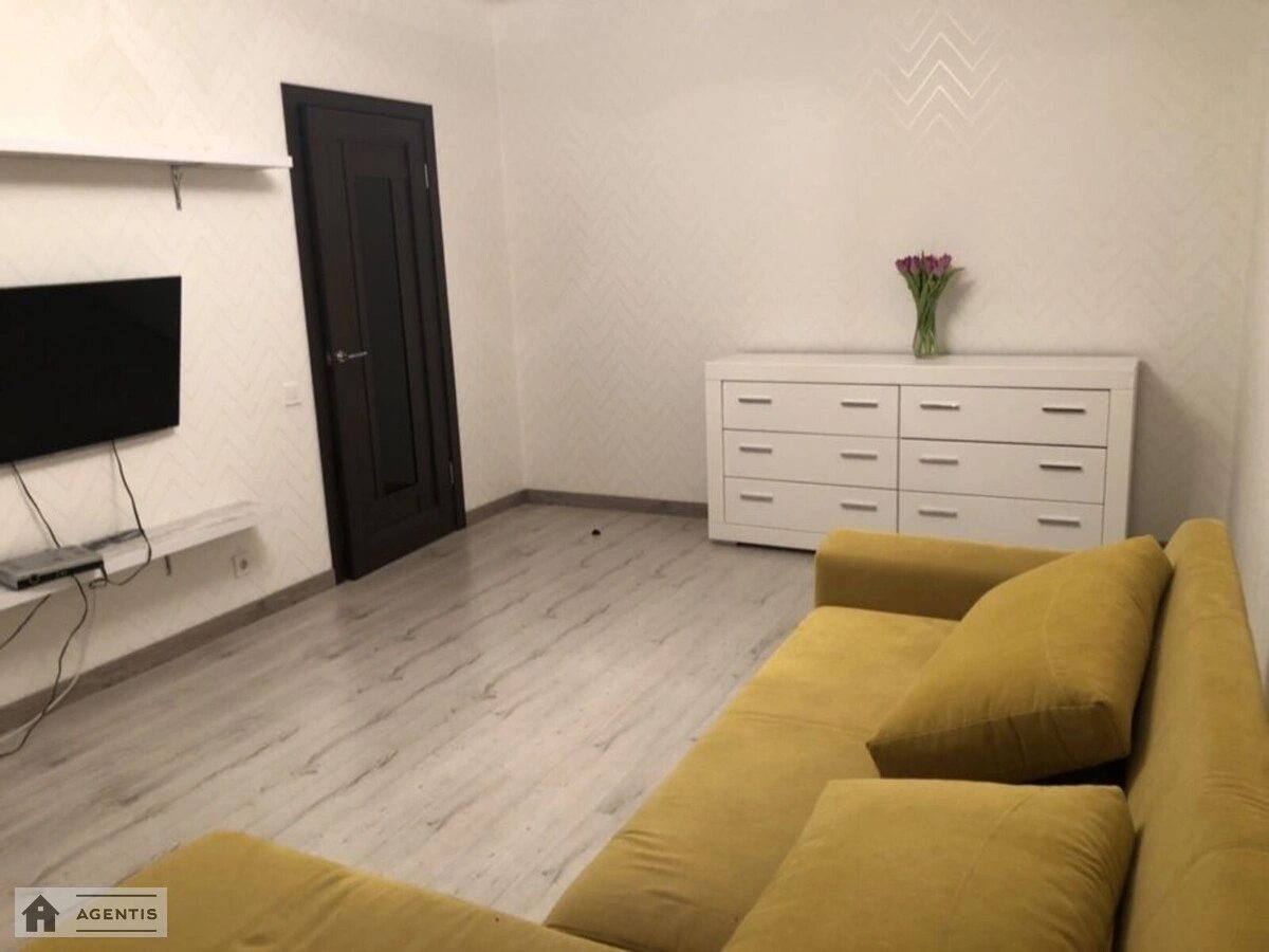 Сдам квартиру 1 комната, 48 m², 18 эт./18 этажей. 8, Михайла Гришка вул., Киев. 