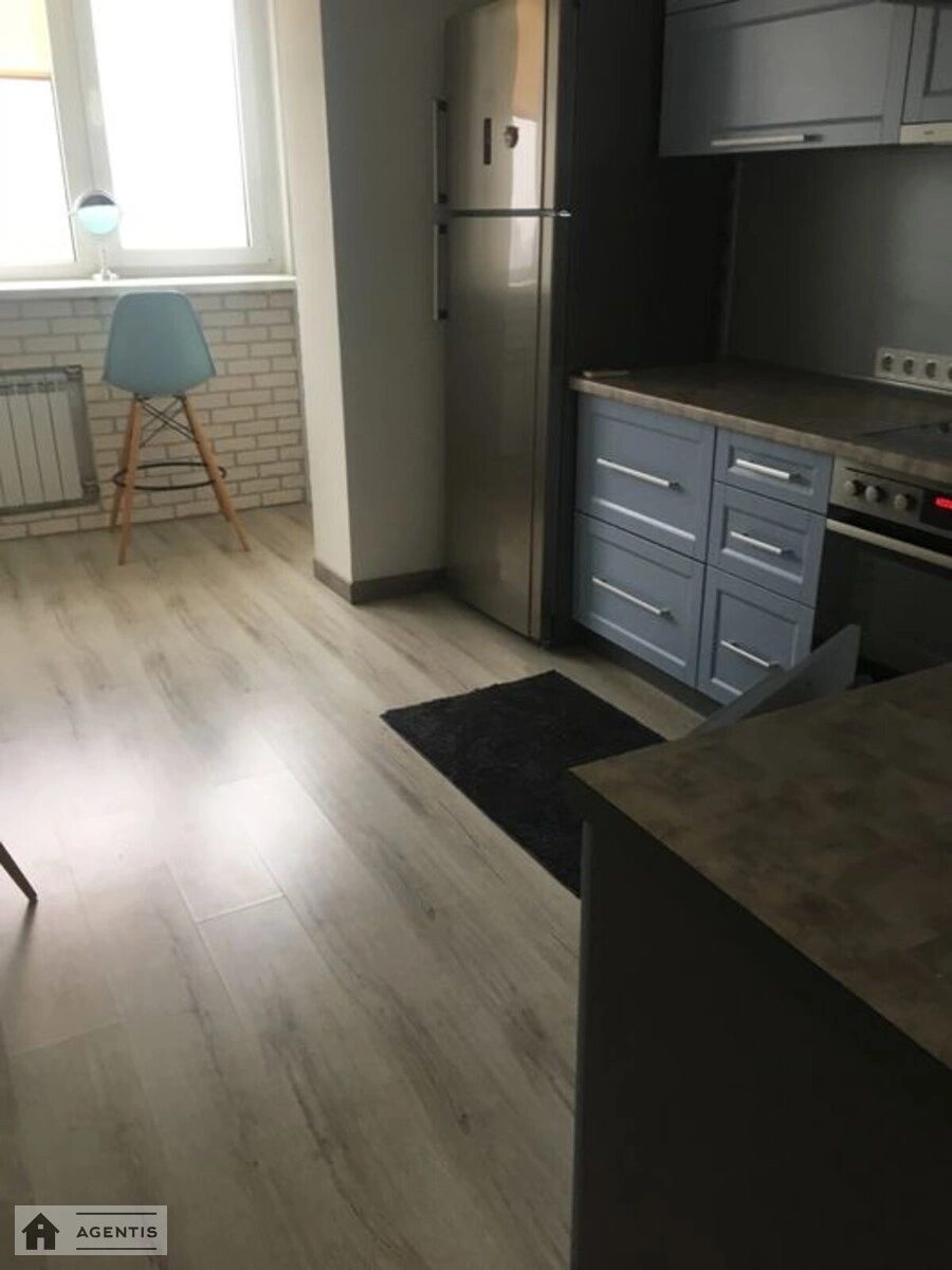 Сдам квартиру 1 комната, 48 m², 18 эт./18 этажей. 8, Михайла Гришка вул., Киев. 