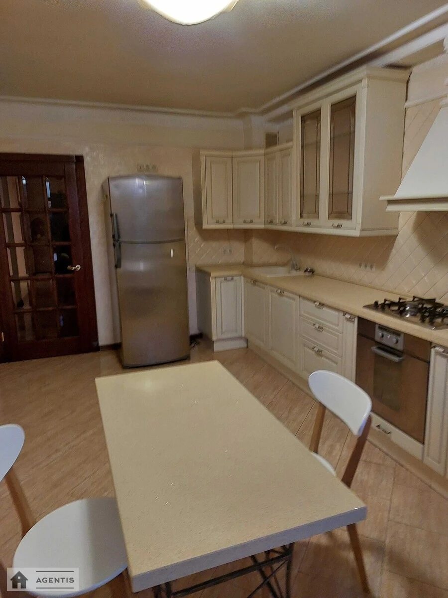 Apartment for rent 4 rooms, 170 m², 5th fl./9 floors. 7, Yaroslavskiy 7, Kyiv. 