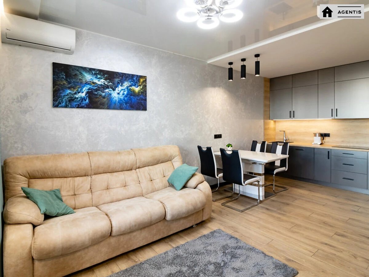 Сдам квартиру 2 комнаты, 52 m², 19 эт./34 этажа. 5, Берестейський просп. (Перемоги), Киев. 