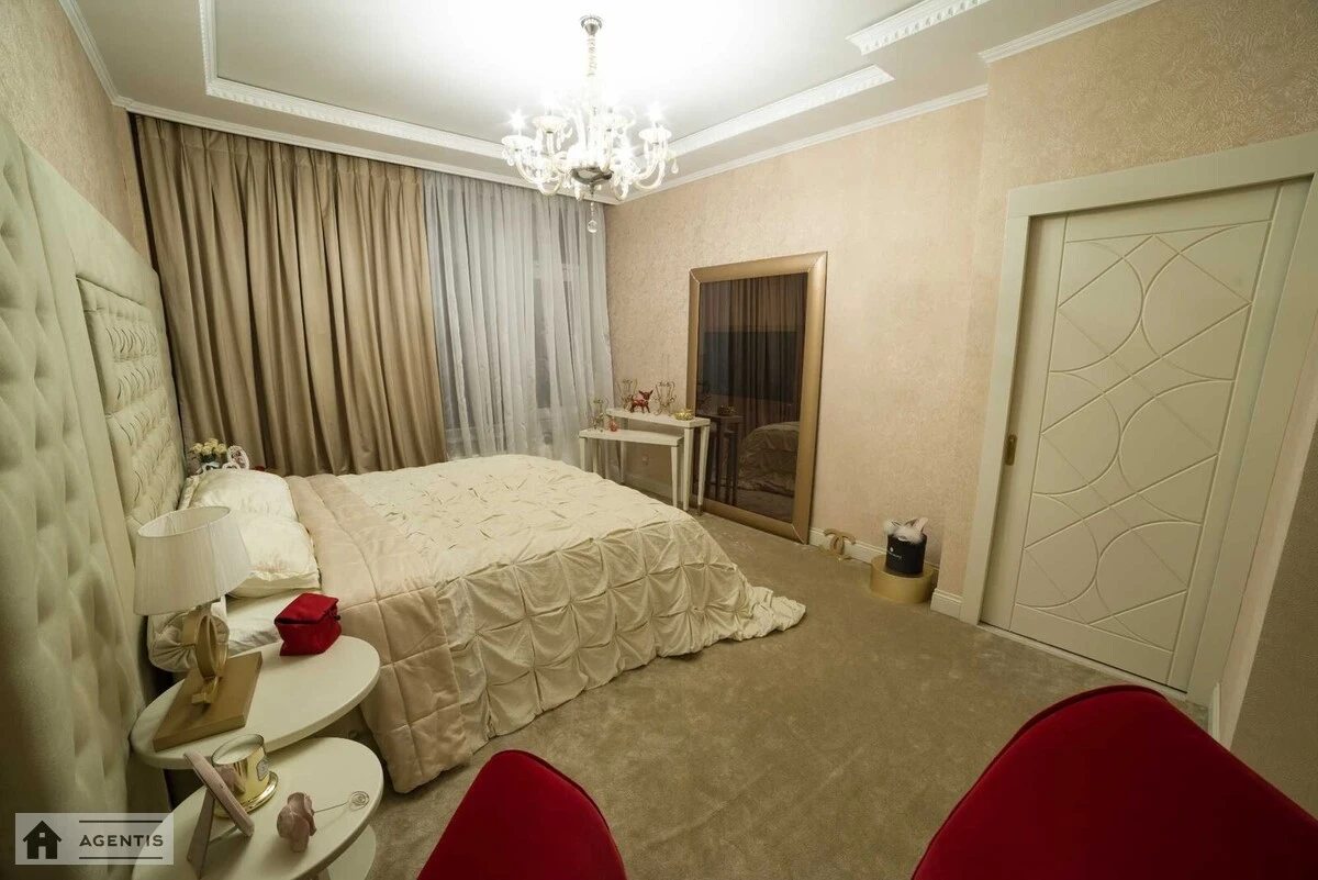 Apartment for rent 1 room, 65 m², 3rd fl./30 floors. Obolonska Naberezhna, Kyiv. 