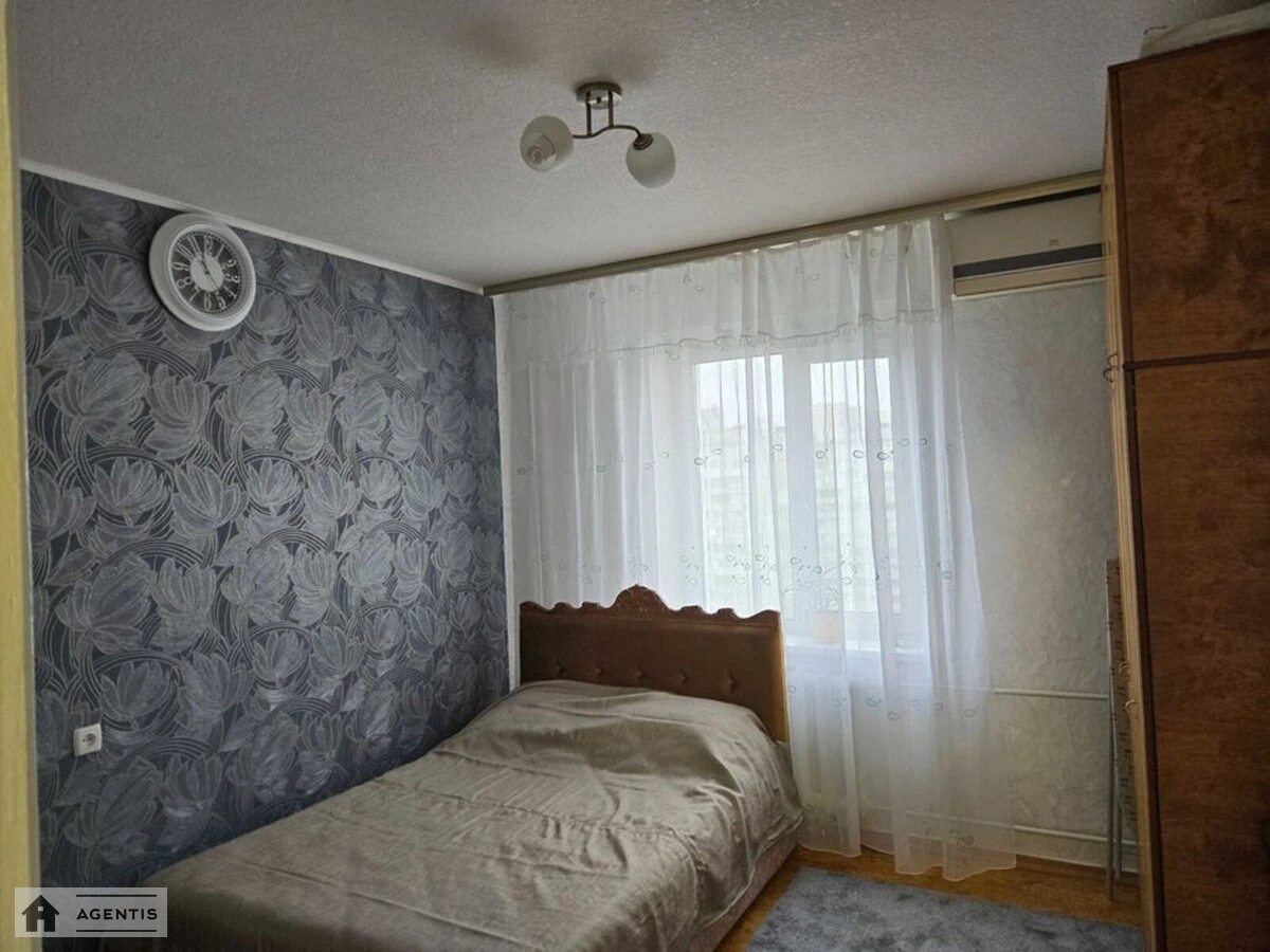 Apartment for rent 2 rooms, 65 m², 16th fl./18 floors. Kharkivska, Kyiv. 