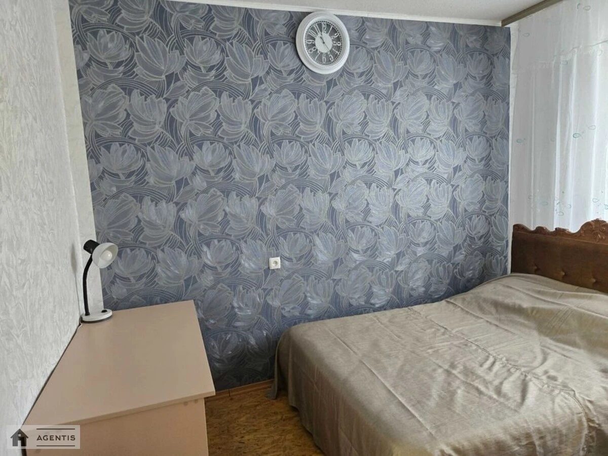 Apartment for rent 2 rooms, 65 m², 16th fl./18 floors. Kharkivska, Kyiv. 