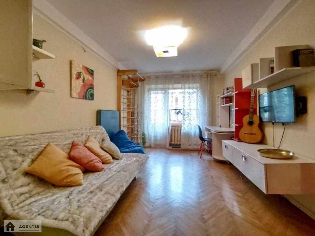 Apartment for rent 2 rooms, 49 m², 3rd fl./5 floors. 51, Vasylkivska 51, Kyiv. 