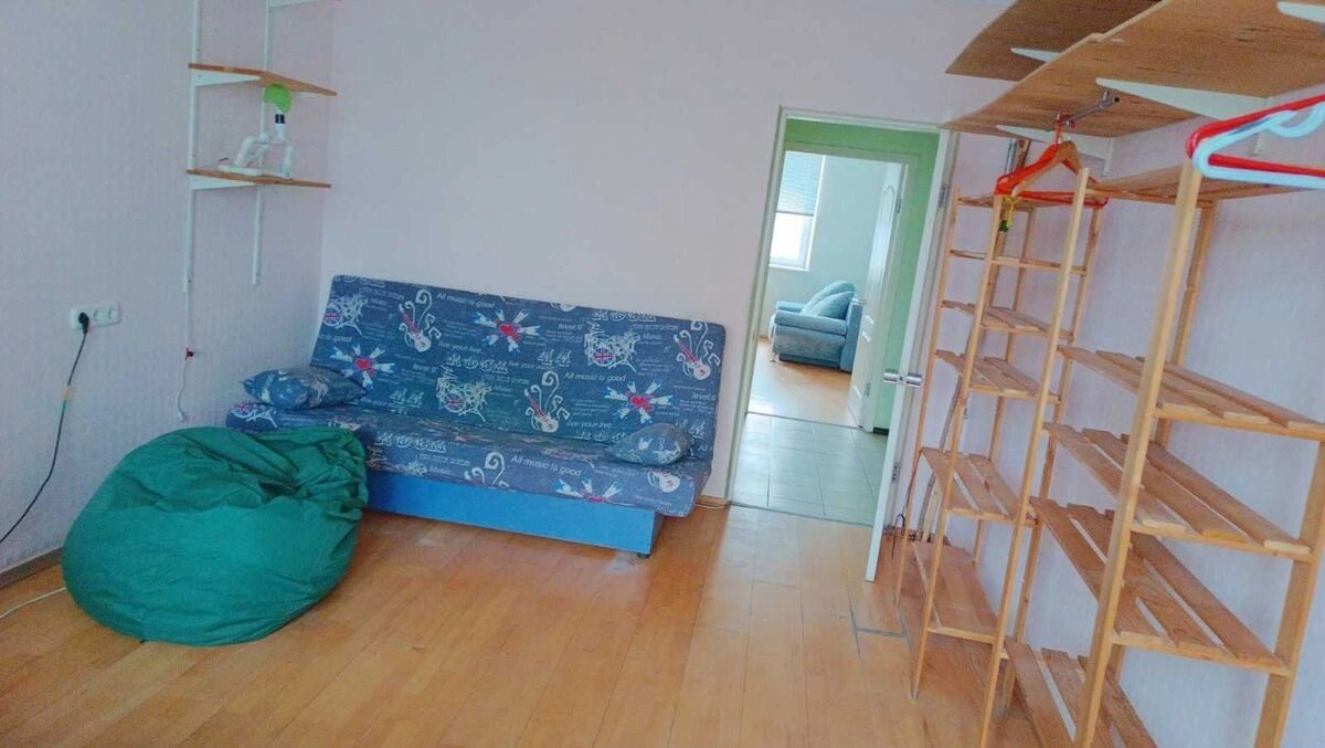 Сдам квартиру 2 комнаты, 96 m², 16 эт./20 этажей. Дарницкий район, Киев. 