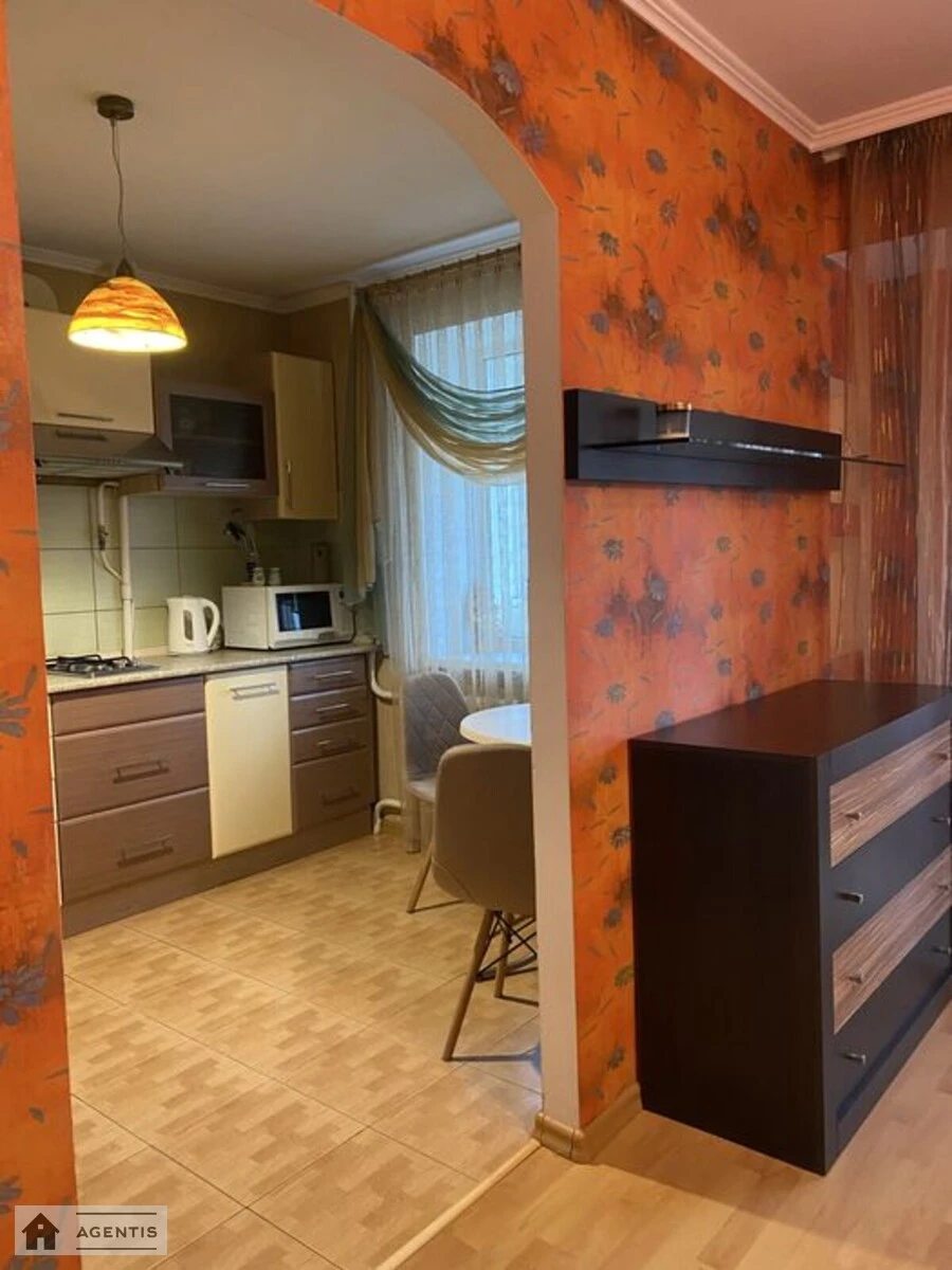 Apartment for rent 1 room, 42 m², 7th fl./9 floors. 5, Rayisy Okipnoyi vul., Kyiv. 