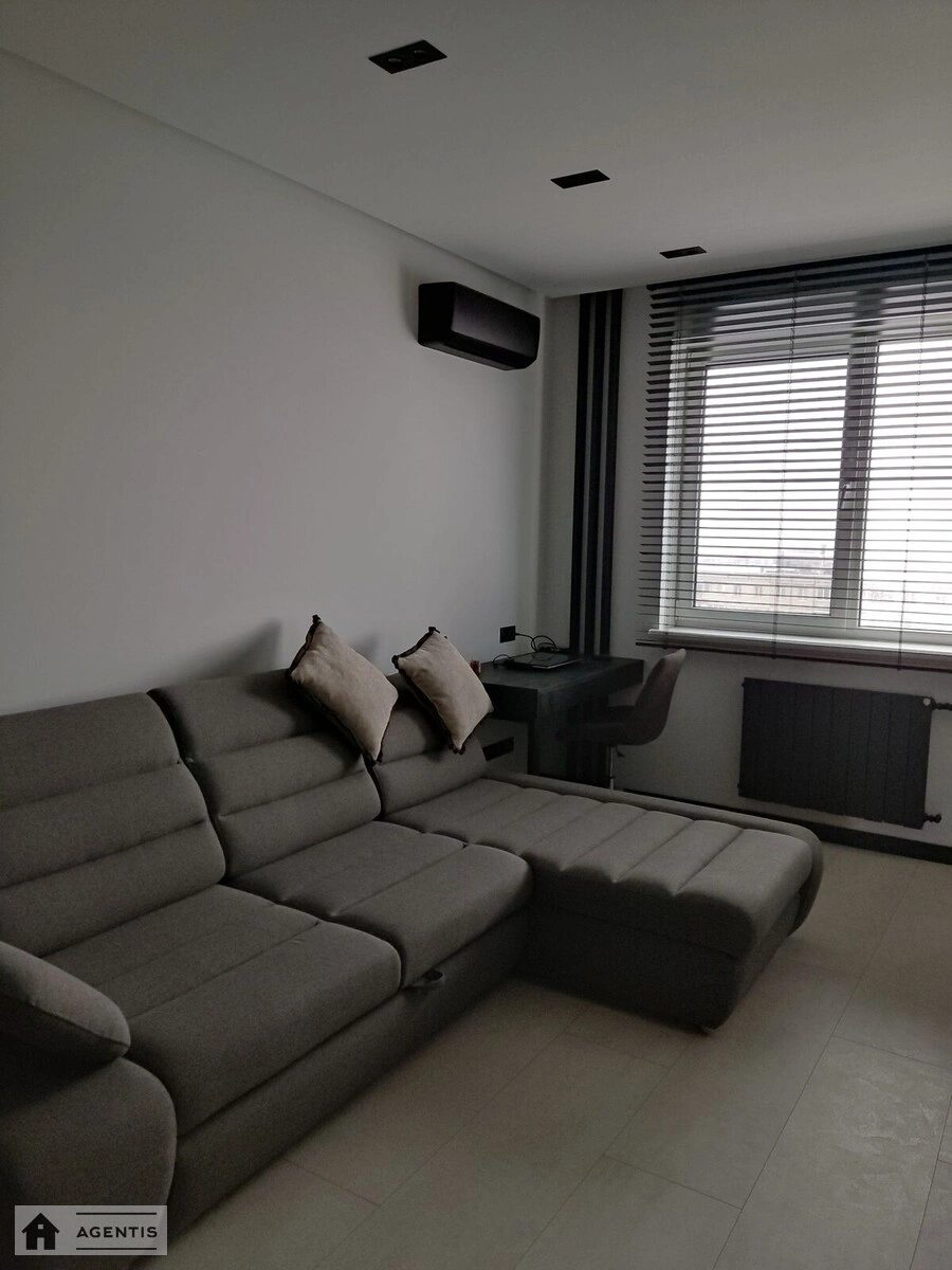 Apartment for rent 1 room, 42 m², 10th fl./25 floors. 8, Mykoly Rudenka bulv. Koltsova, Kyiv. 