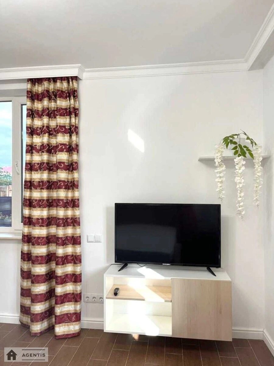 Apartment for rent 1 room, 31 m², 1st fl./3 floors. 20, Tupikovyy , Kyiv. 