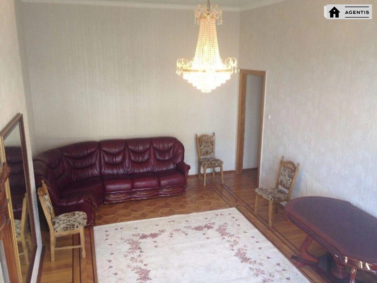 Apartment for rent 3 rooms, 105 m², 4th fl./6 floors. 40, Sichovyh Strliltsiv 40, Kyiv. 