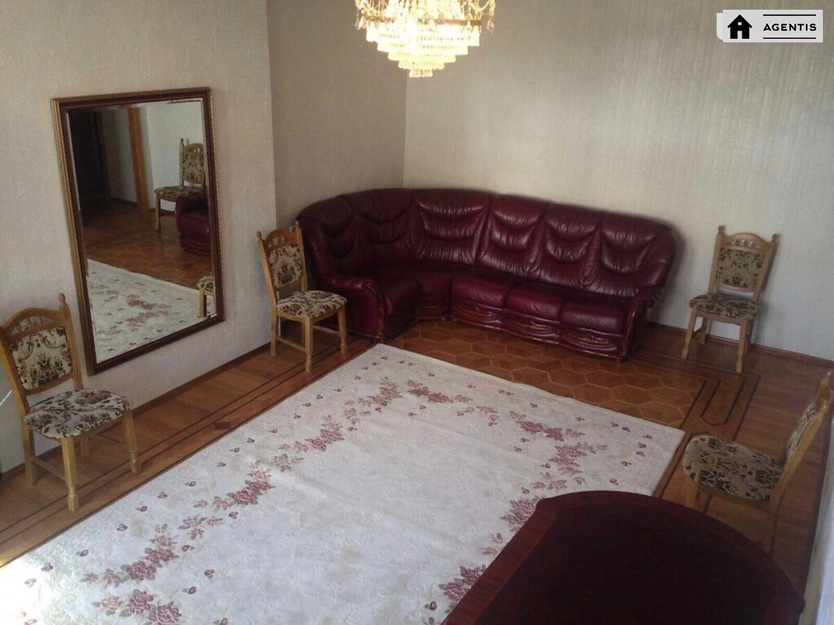 Apartment for rent 3 rooms, 105 m², 4th fl./6 floors. 40, Sichovyh Strliltsiv 40, Kyiv. 