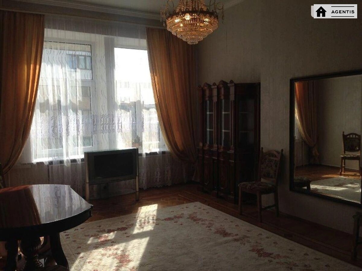 Apartment for rent 3 rooms, 105 m², 4th fl./6 floors. 40, Sichovyh Strliltsiv 40, Kyiv. 