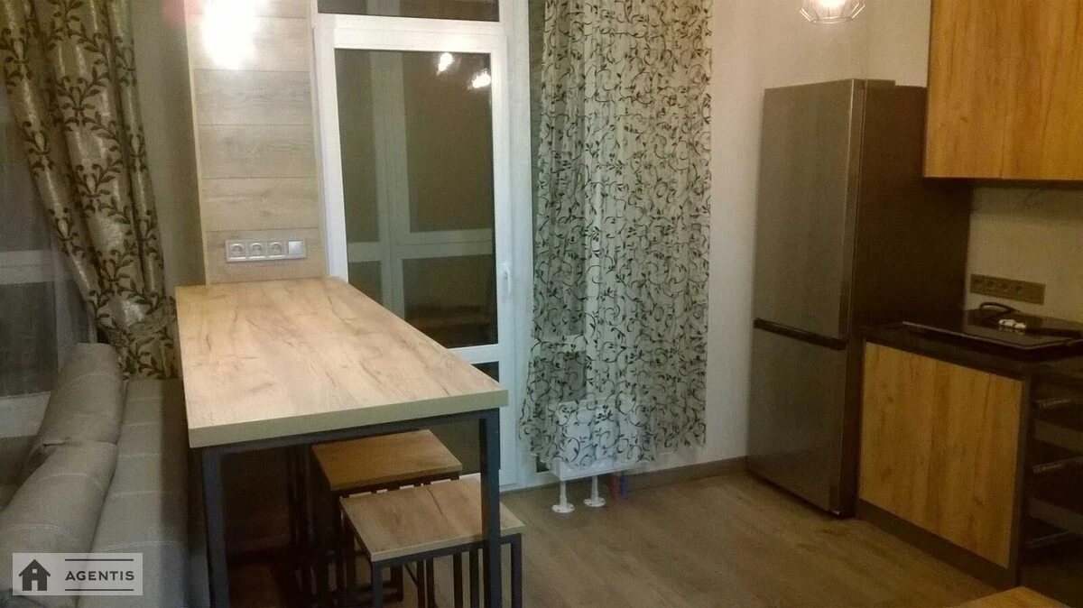 Apartment for rent 1 room, 38 m², 9th fl./16 floors. 30, Sholudenka 30, Kyiv. 