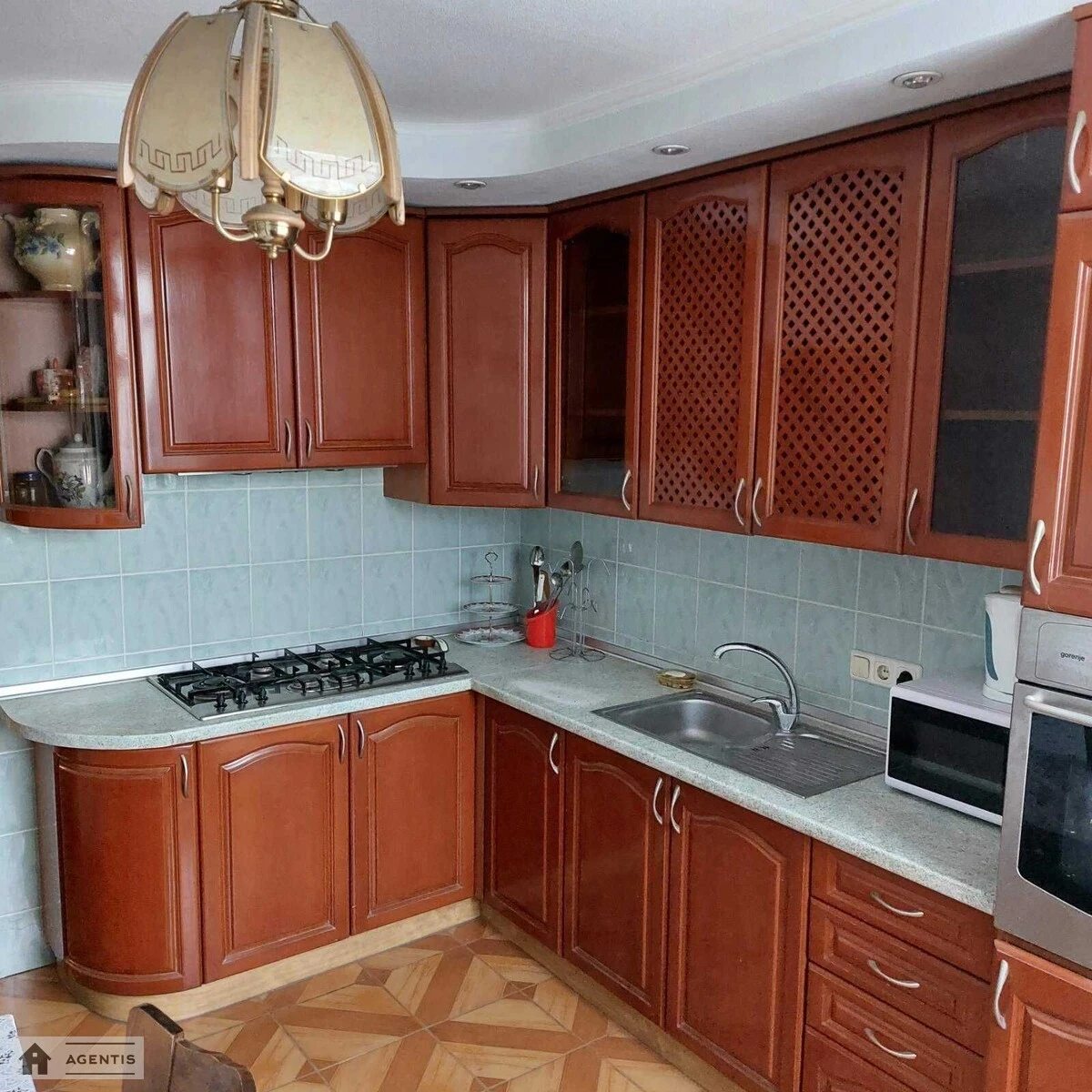 Здам квартиру 3 кімнати, 90 m², 4 пов./12 поверхів. 15, Академіка Доброхотова вул., Київ. 