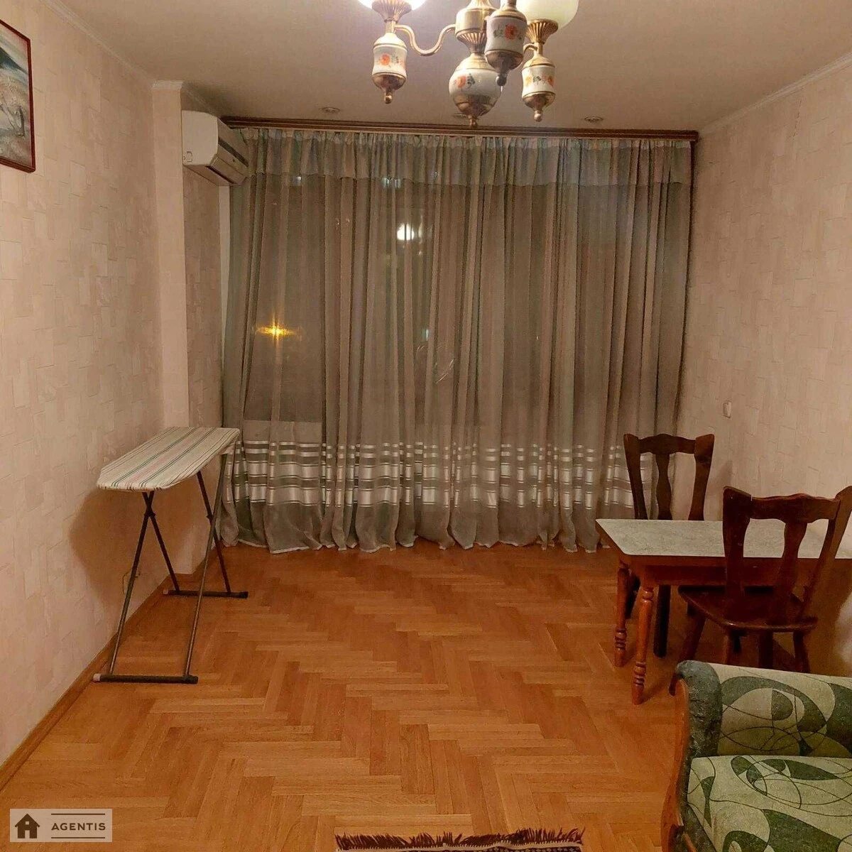 Здам квартиру 3 кімнати, 90 m², 4 пов./12 поверхів. 15, Академіка Доброхотова вул., Київ. 