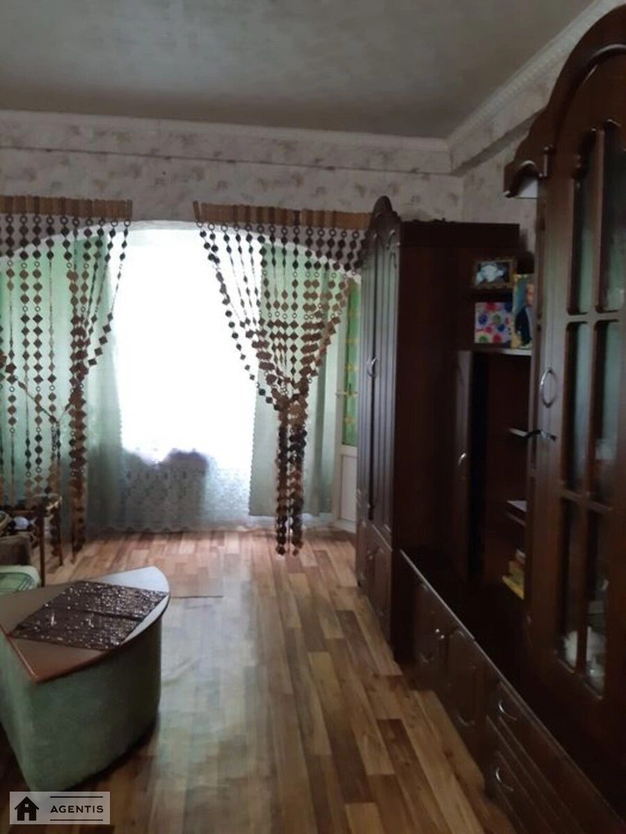 Здам квартиру 2 кімнати, 49 m², 1 пов./9 поверхів. 66, Зодчих 66, Київ. 