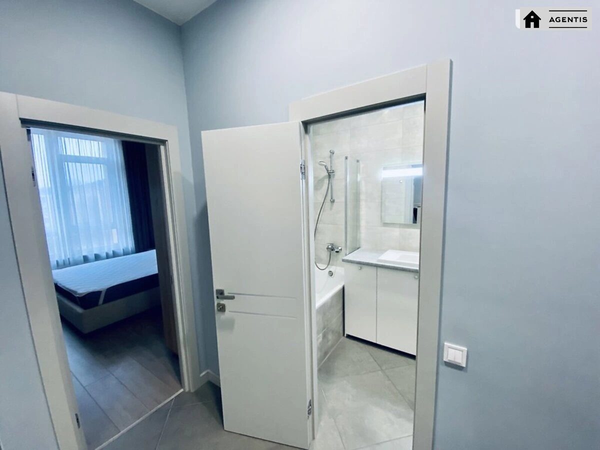 Сдам квартиру 1 комната, 46 m², 9 эт./23 этажа. 68, Жилянская 68, Киев. 