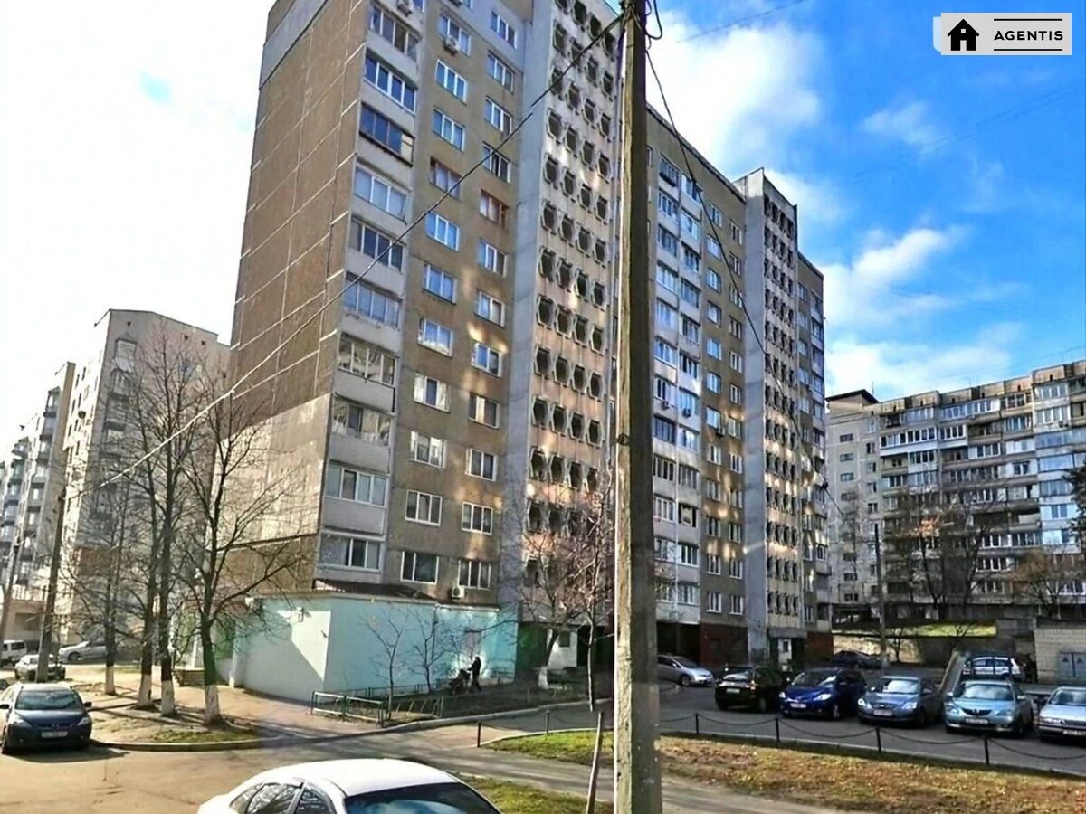 Здам квартиру 2 кімнати, 60 m², 7 пов./12 поверхів. 8, Печенізька 8, Київ. 