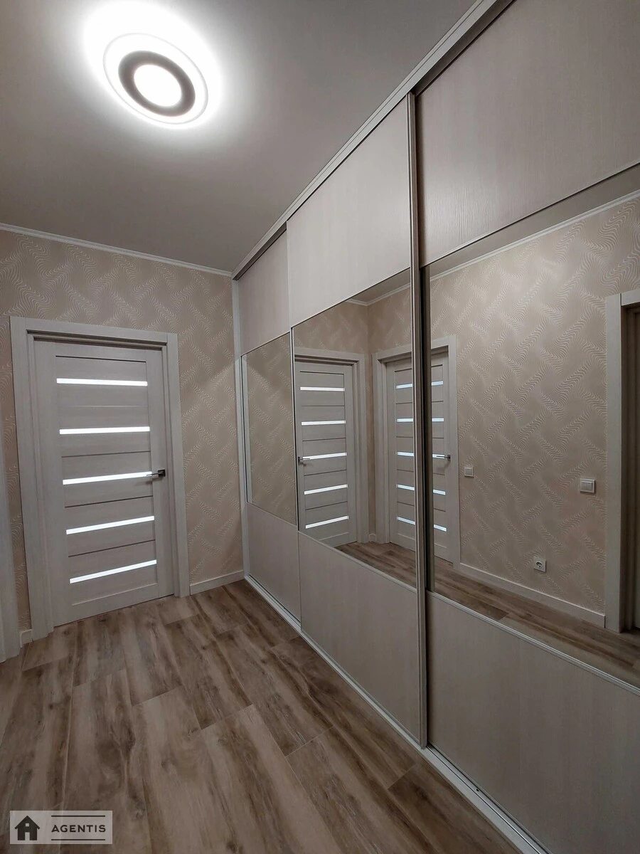 Здам квартиру 1 кімната, 47 m², 9 пов./26 поверхів. 27, Краківська 27, Київ. 