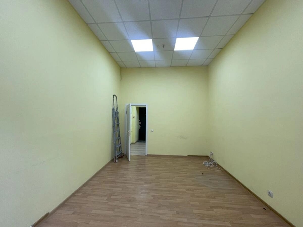 Продажа офиса 74 m², 2 эт./4 этажа. 9, Євгена Чикаленка вул. (Пушкінська), Киев. 