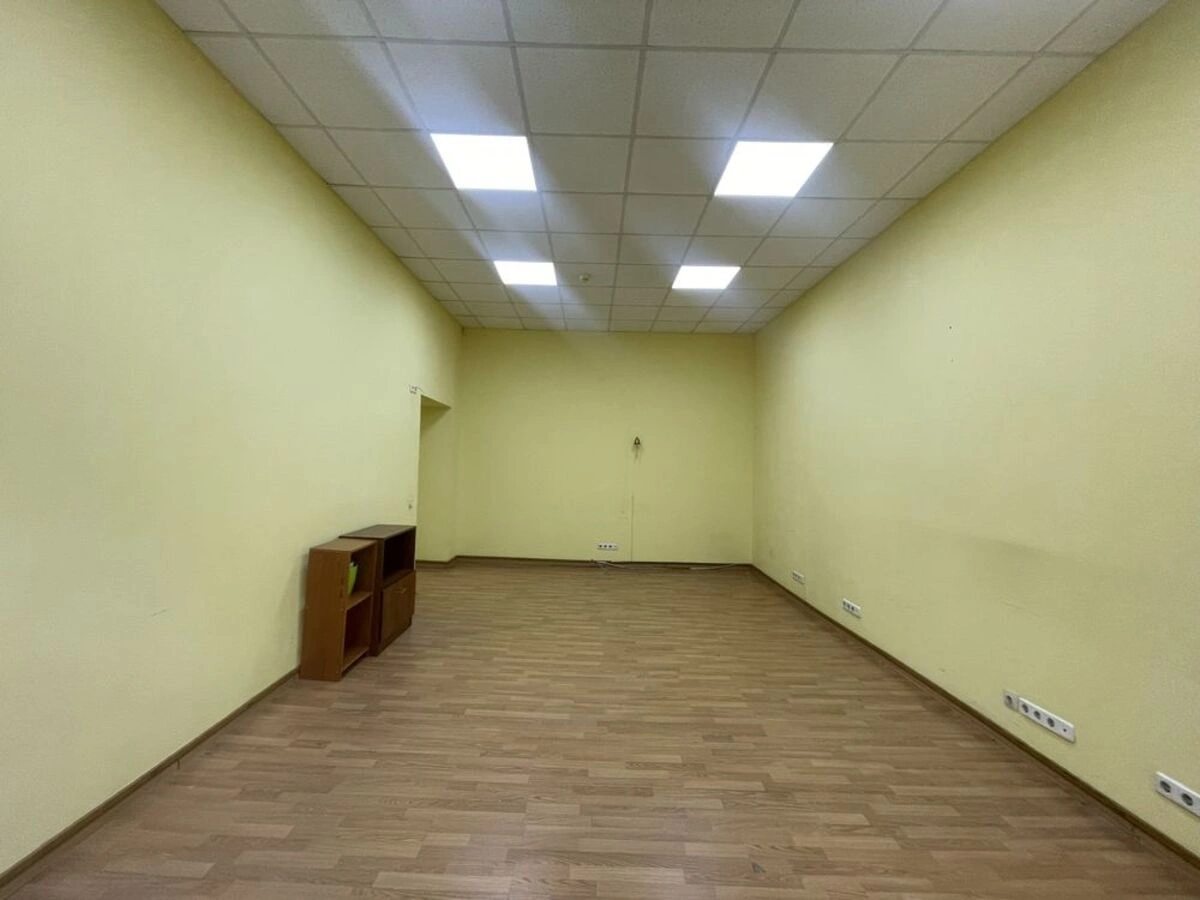 Продажа офиса 74 m², 2 эт./4 этажа. 9, Євгена Чикаленка вул. (Пушкінська), Киев. 