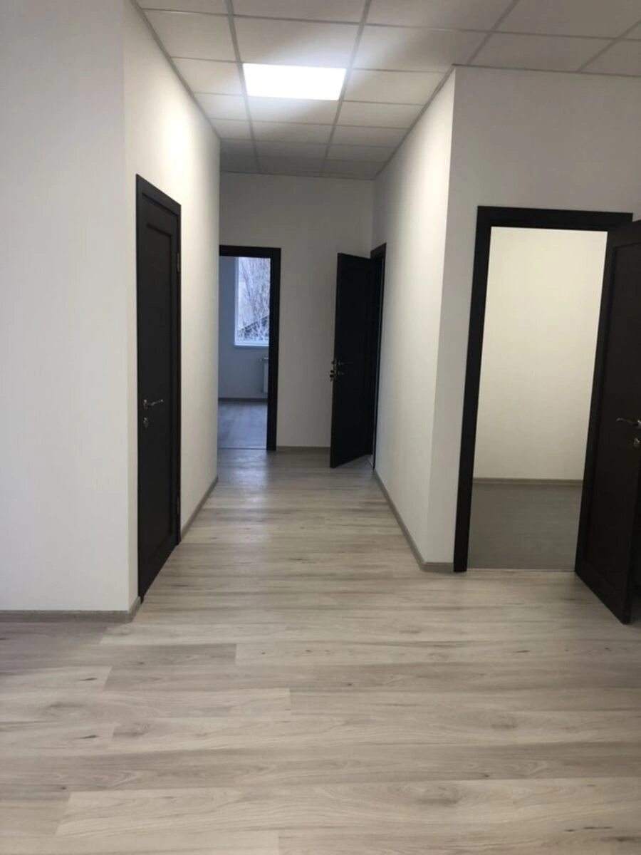 Продажа офиса 104 m², 3 эт./10 этажей. 75, Константинівська вул., Киев. 