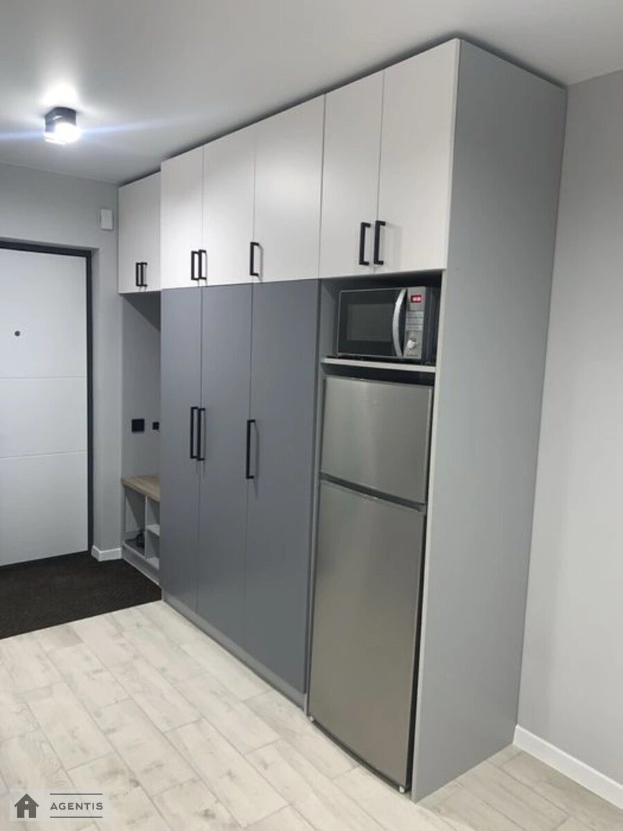 Сдам квартиру 1 комната, 30 m², 12 эт./25 этажей. 22, Приміська вул., Киев. 